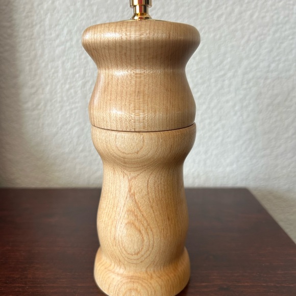 Meet your Posher, Wendy - Picture 3 of 3